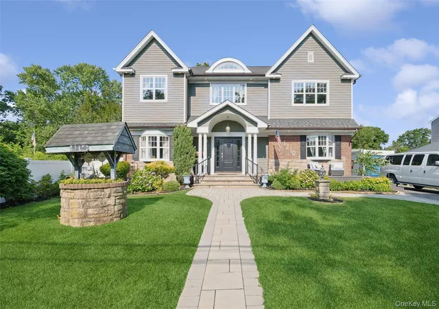 2nd image of 1210 Hyman Ave, Bay Shore, NY 11706 | MLS# 1018563