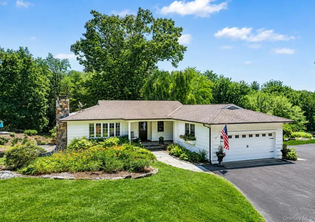 Homes for sale in Pound Ridge, NY | 10 Apple Tree Ln, Pound Ridge, NY 10576 | MLS# 1018569