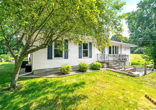 3rd image of 484 State Route 52, Walden, NY 12586 | MLS# 1018573