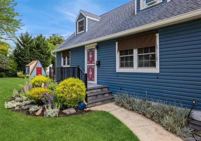 2nd image of 87 Center St, Brookhaven, NY 11779 | MLS# 1018583