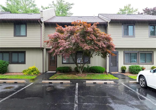 1st image of 3 Hudson Heights Dr, Poughkeepsie, NY 12601 | MLS# 1018588
