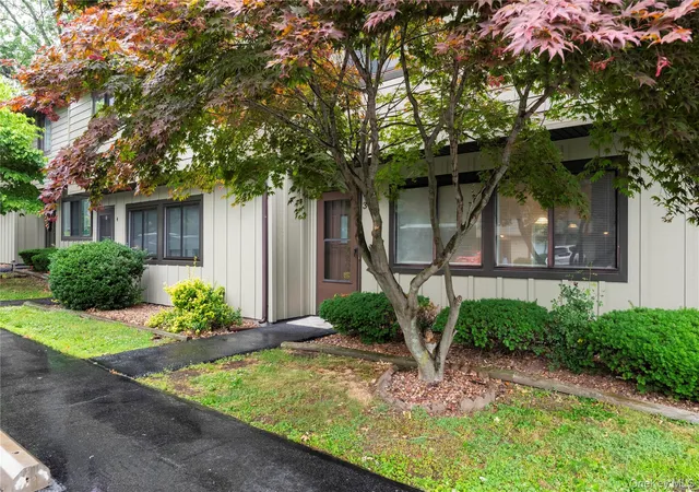 Photo 15 of Sale Pending at 3 Hudson Hts Dr, Poughkeepsie, NY 12601 | MLS# 1018588 | Listing updated on 2026-09-12
