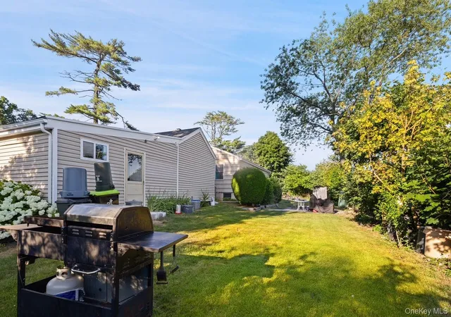 15th image of 4 Roosevelt St, Brentwood, NY 11717 | MLS# 1018595