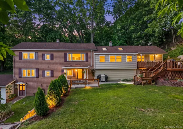 Photo 1 of Single family home for sale at 17 Dock, Marlboro, NY 12547 | MLS# 1018626 | Listing updated on 2026-09-28