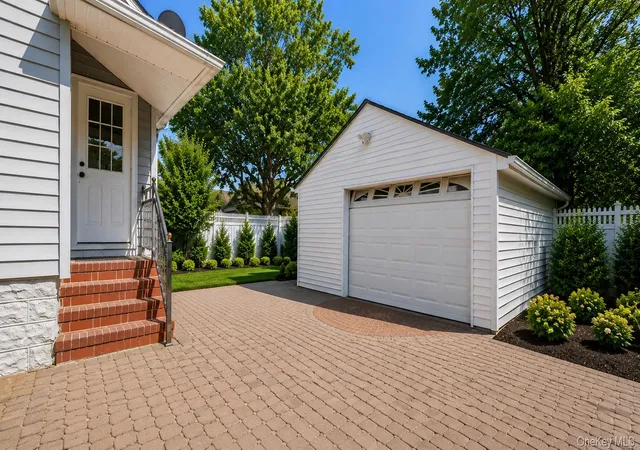 27th image of 136 Elm St, Hempstead, NY 11580 | MLS# 1018627