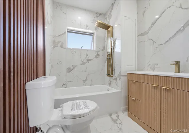 Photo 4 of Single family home for sale at 136 Elm St, Hempstead, NY 11580 | MLS# 1018627 | Listing updated on 2026-10-11