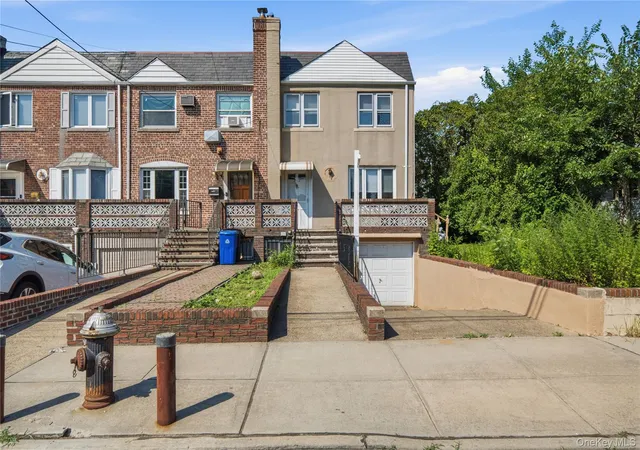 Photo 1 of Single family home for sale at 5750 82nd Street, Middle Village, NY 11379 | MLS# 1018643 | Listing updated on 2026-10-18