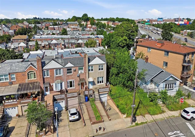 Photo 2 of Single family home for sale at 5750 82nd Street, Middle Village, NY 11379 | MLS# 1018643 | Listing updated on 2026-10-18