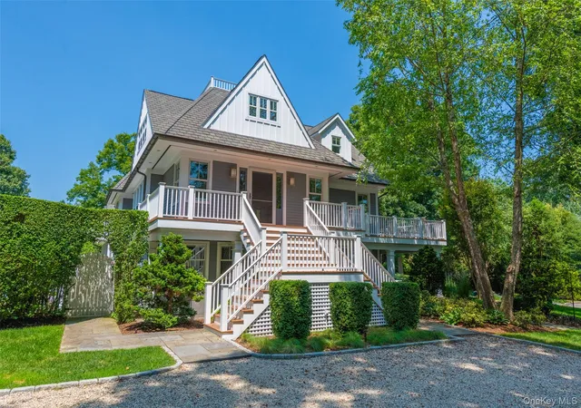 33rd image of 13 Peathole Ln, Bellport, NY 11713 | MLS# 1018645