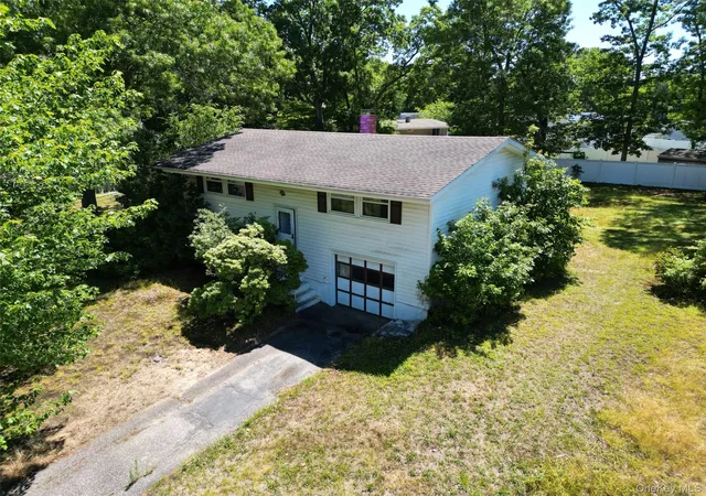 1st image of 26 Cabin Ln, East Setauket, NY 11733 | MLS# 1018650