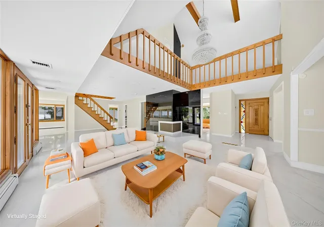 4th image of 81 Carriage Ln, Roslyn Heights, NY 11577 | MLS# 1018661
