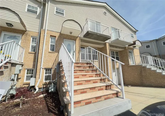 2nd image of 1601 Johnson Ave #16, Hempstead, NY 11003 | MLS# 1018668
