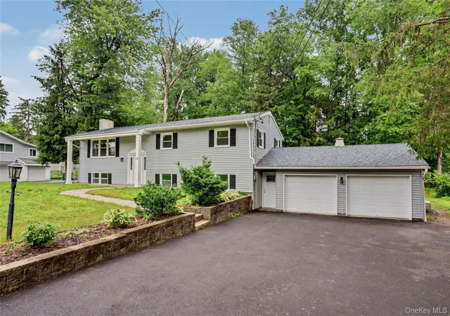 Homes for sale in Hyde Park, NY | 12 Roe Dr, Hyde Park, NY 12538 | MLS# 1018671