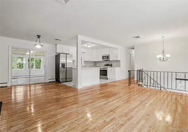 4th image of 12 Roe Dr, Hyde Park, NY 12538 | MLS# 1018671