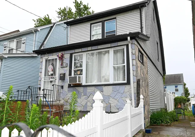 4th image of 14214 Sutter Ave, Jamaica, NY 11436 | MLS# 1018677