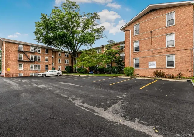 Homes for sale in New Rochelle, NY | 25 Trinity Place, New Rochelle, NY 10805 | Houzeo