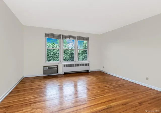 Homes for sale in New Rochelle, NY | 25 Trinity Pl #3J, New Rochelle, NY 10805 | MLS# 1018682