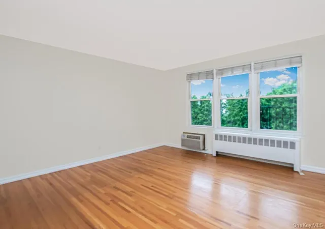 Homes for sale in New Rochelle, NY | 25 Trinity Pl #3J, New Rochelle, NY 10805 | MLS# 1018682