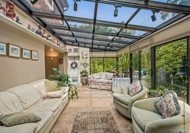 2nd image of 24 Overlook Rd, Great Neck, NY 11020 | MLS# 1018683