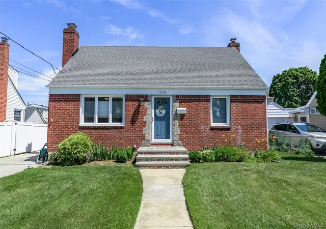 1st image of 1316 Telegram Ave, Hempstead, NY 11003 | MLS# 1018692