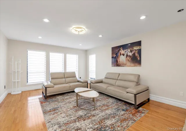 5th image of 219 Carnation Dr, Farmingdale, NY 11735 | MLS# 1018695