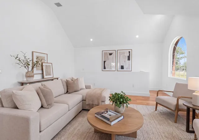 2nd image of 15815 N Conduit Ave, New York, NY 11434 | MLS# 1018697