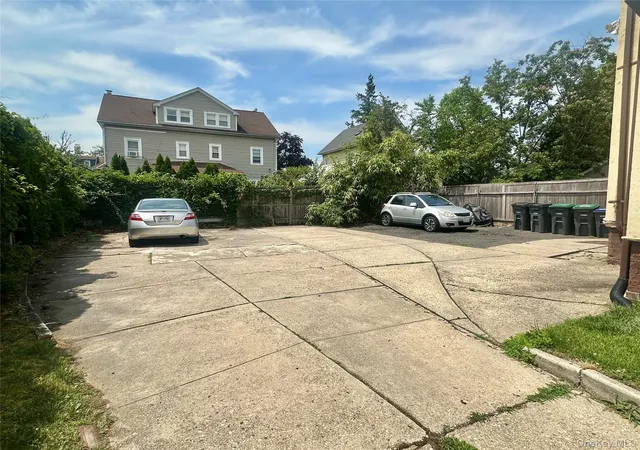 Listing Photo 2 - Condo for sale in building located at 143 4th Ave, Mount Vernon, NY 10550 - Unit #