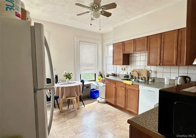 3rd image of 143 Fourth Ave, Pelham, NY 10803 | MLS# 1018713