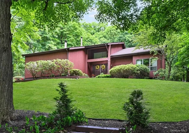 3rd image of 1 Tenny Ln, Cornwall, NY 12518 | MLS# 1018715