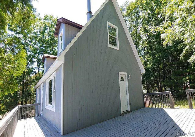 Photo 3 of Single family home for sale at 19 Manchester Rd, Thompson, NY 12775 | MLS# 1018726 | Listing updated on 2026-09-17