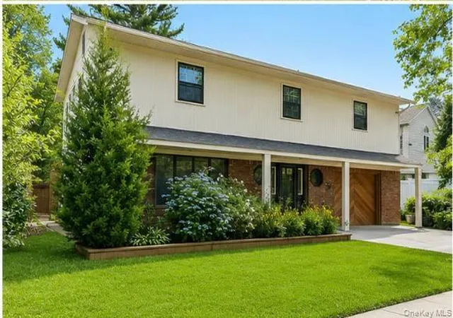 2nd image of 3320 Frederick St, Hempstead, NY 11572 | MLS# 1018746