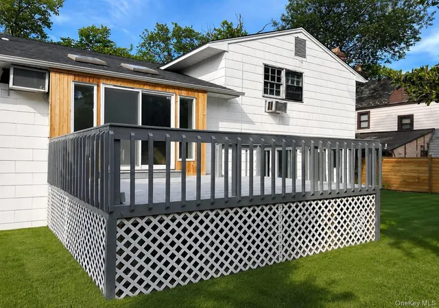Photo 2 of Single family home for sale at 3320 Frederick St, Hempstead, NY 11572 | MLS# 1018746 | Listing updated on 2026-10-04