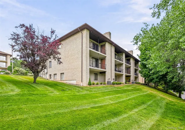 Homes for sale in Ramapo, NY | 72 Omni Parc Dr, Ramapo, NY 10954 | MLS# 1018751