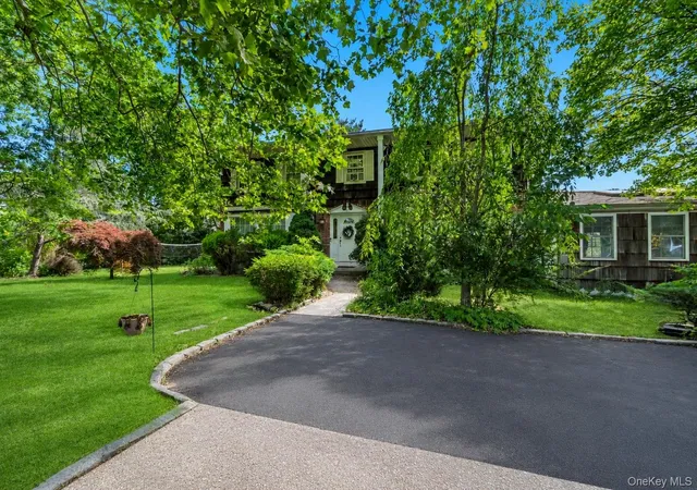 5th image of 55 Riverview Ct, Islip, NY 11769 | MLS# 1018752