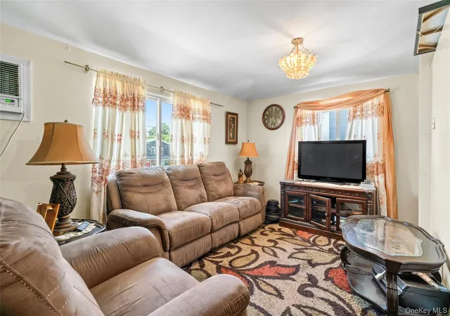 Homes for sale in New York, NY | 11917 Guy R Brewer Blvd, New York, NY 11434 | MLS# 1018780
