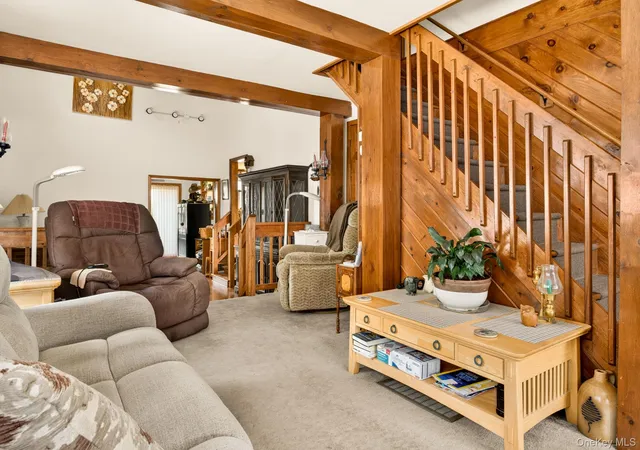 Photo 4 of Single family home for sale at 101 W Bridge St, Saugerties, NY 12477 | MLS# 1018782 | Listing updated on 2026-10-08