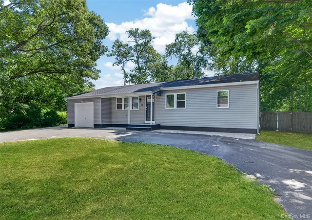 3rd image of 13 Pinetop Dr, Shirley, NY 11967 | MLS# 1018787