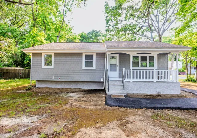 4th image of 84 Flower Rd, Mastic Beach, NY 11951 | MLS# 1018796