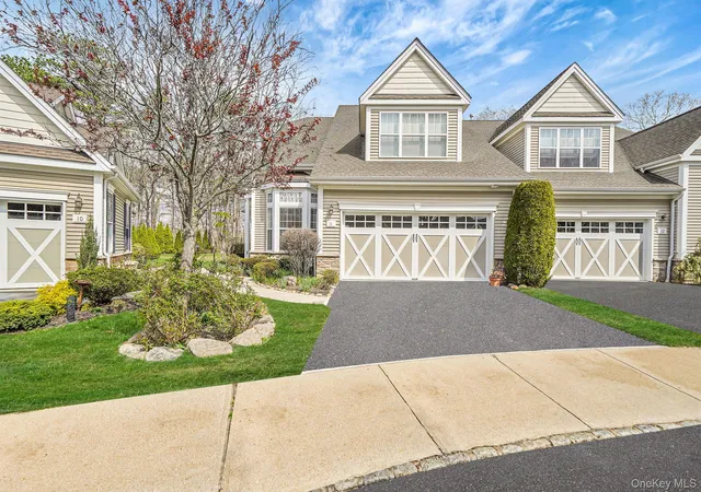 Photo 1 of Sale Pending at 11 Ovation Pl, Brookhaven, NY 11941 | MLS# 1018820 | Listing updated on 2026-08-30