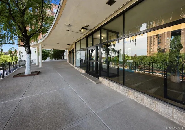 2nd image of 2630 Kingsbridge Ter, New York, NY 10463