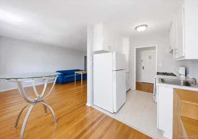5th image of 2630 Kingsbridge Terrace #3A, New York, NY 10463 | MLS# 1018823
