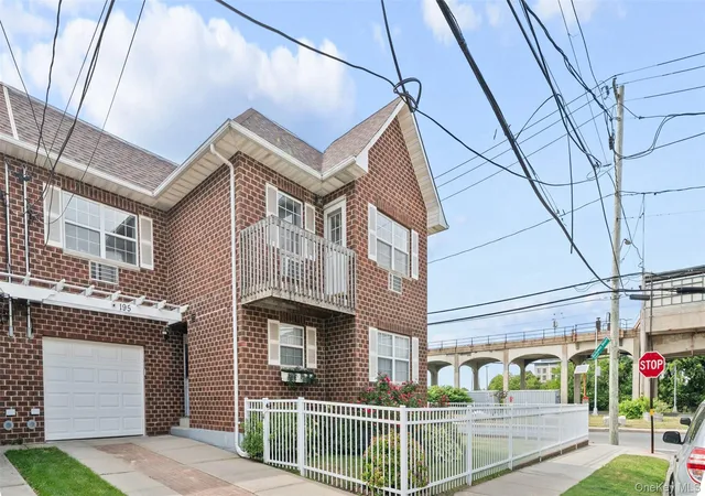 Photo 1 of Single family home for sale at 195 Beach 60th St, New York, NY 11692 | MLS# 1018834 | Listing updated on 2026-09-13