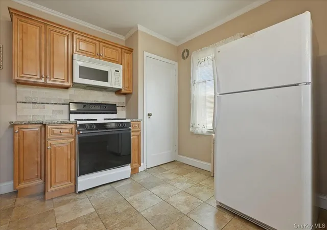 Photo 5 of Sale Pending at 210 Madison St, Franklin Square, NY 11010 | MLS# 1018845 | Listing updated on 2026-07-23