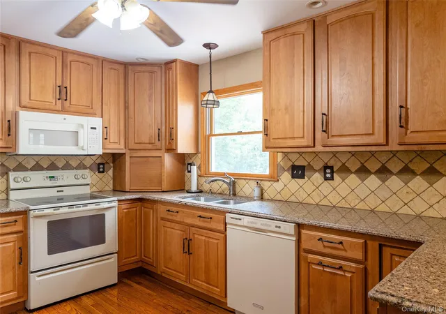 Photo 4 of Sale Pending at 17 Dorett Dr, Wappinger, NY 12590 | MLS# 1018847 | Listing updated on 2026-08-01