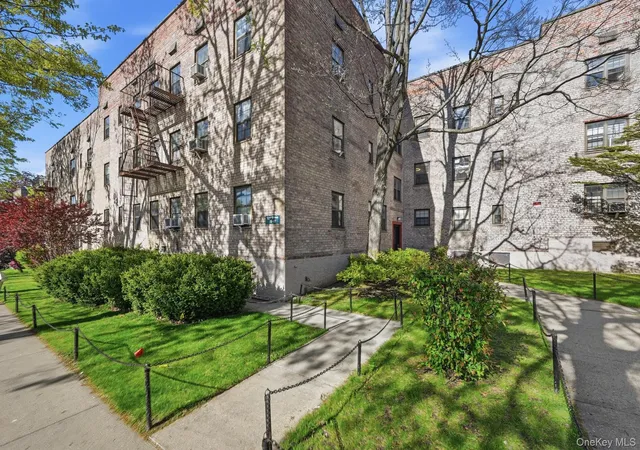 Photo 1 of Sale Pending at 7837 Main St #2D, Flushing, NY 11367 | MLS# 1018867 | Listing updated on 2026-09-21