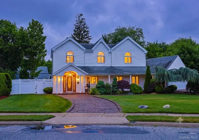 2nd image of 79 Constellation Rd, Hempstead, NY 11756 | MLS# 1018872