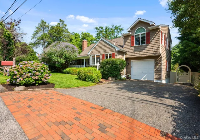 Photo 2 of Sale Pending at 1 Cedar Dr, Huntington, NY 11743 | MLS# 1018879 | Listing updated on 2026-08-29