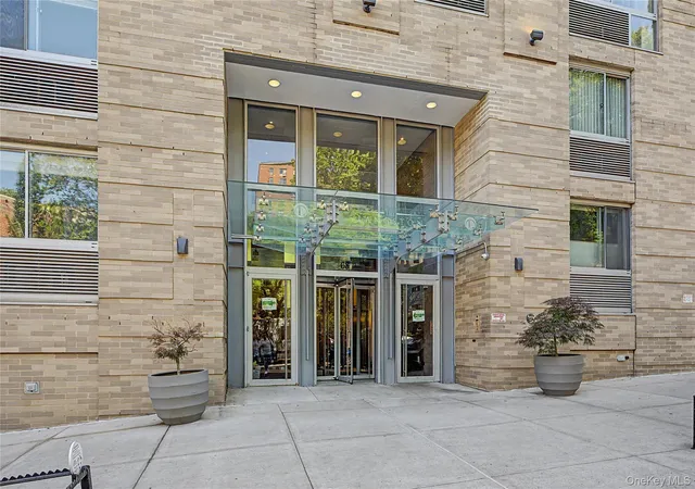 2nd image of 68 Bradhurst Ave #5W, New York, NY 10039 | MLS# 1018885