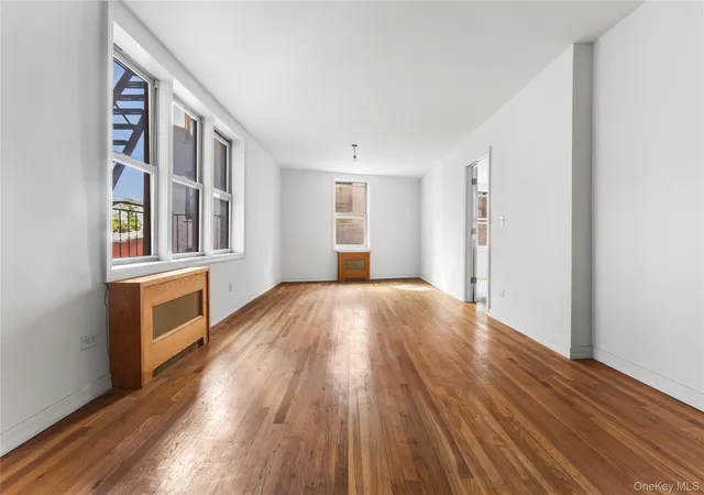Homes for sale in New York, NY | 1625 Emmons Ave #3A, New York, NY 11235 | MLS# 1018893