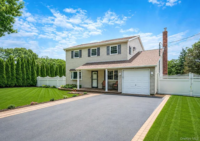 3rd image of 320 Peconic Ave, Medford, NY 11763 | MLS# 1018904
